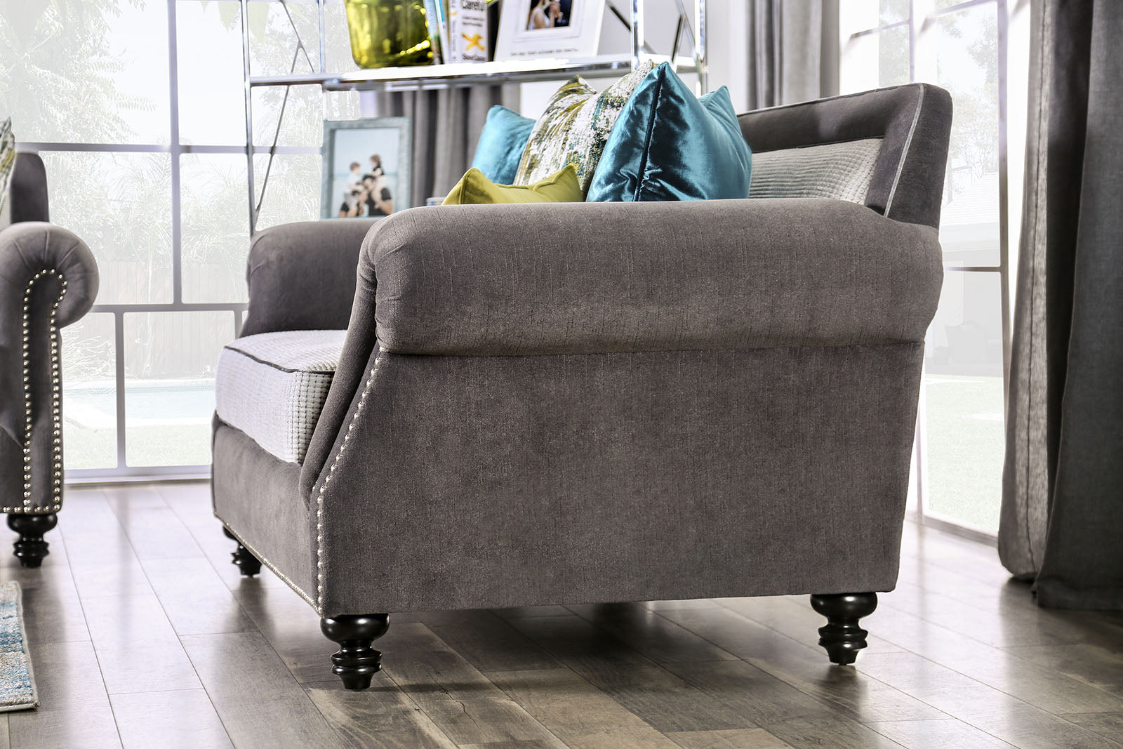 Mariella Sofa